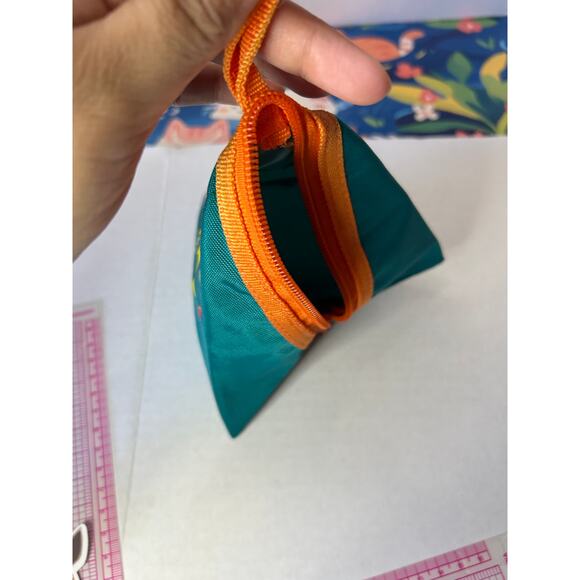 Vintage Pokemon Triangle Coin Pouch Pikachu and Togepi - Picture 7 of 12